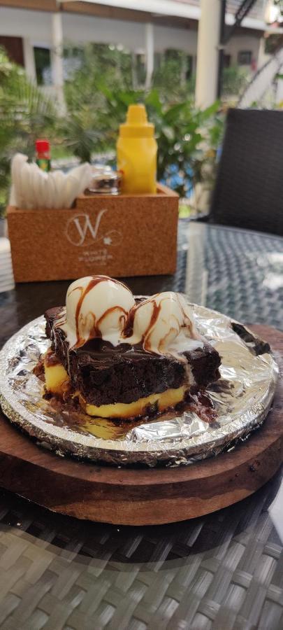 Whiteflower Cottages วากาตอร์ ภายนอก รูปภาพ